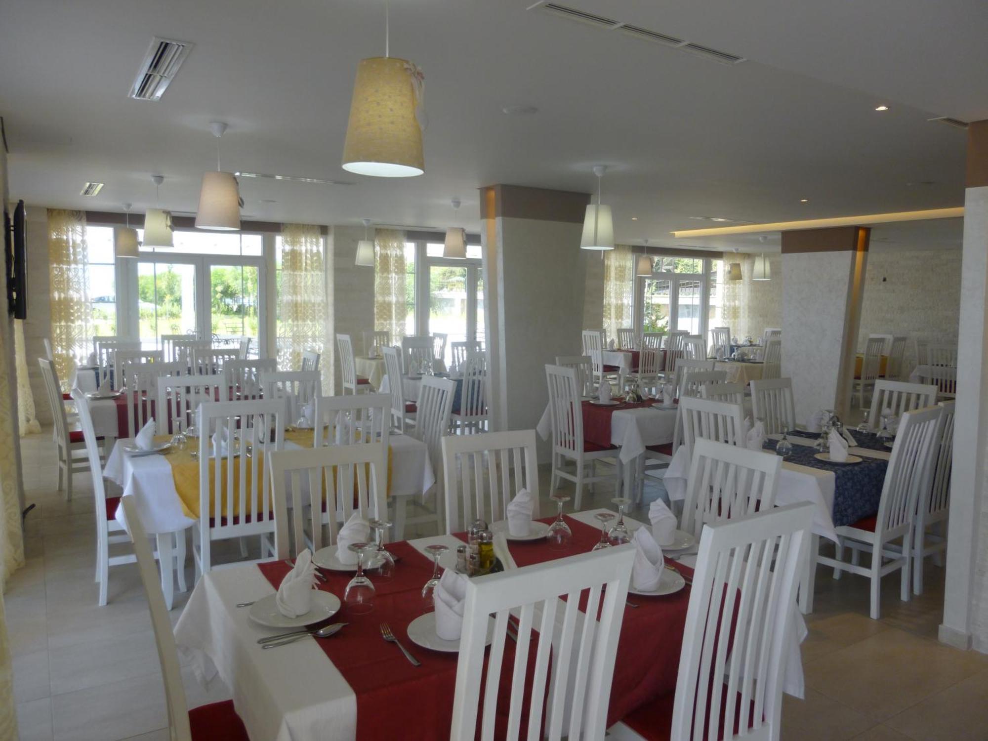 Villamaria Hotel Zverneci Exteriör bild