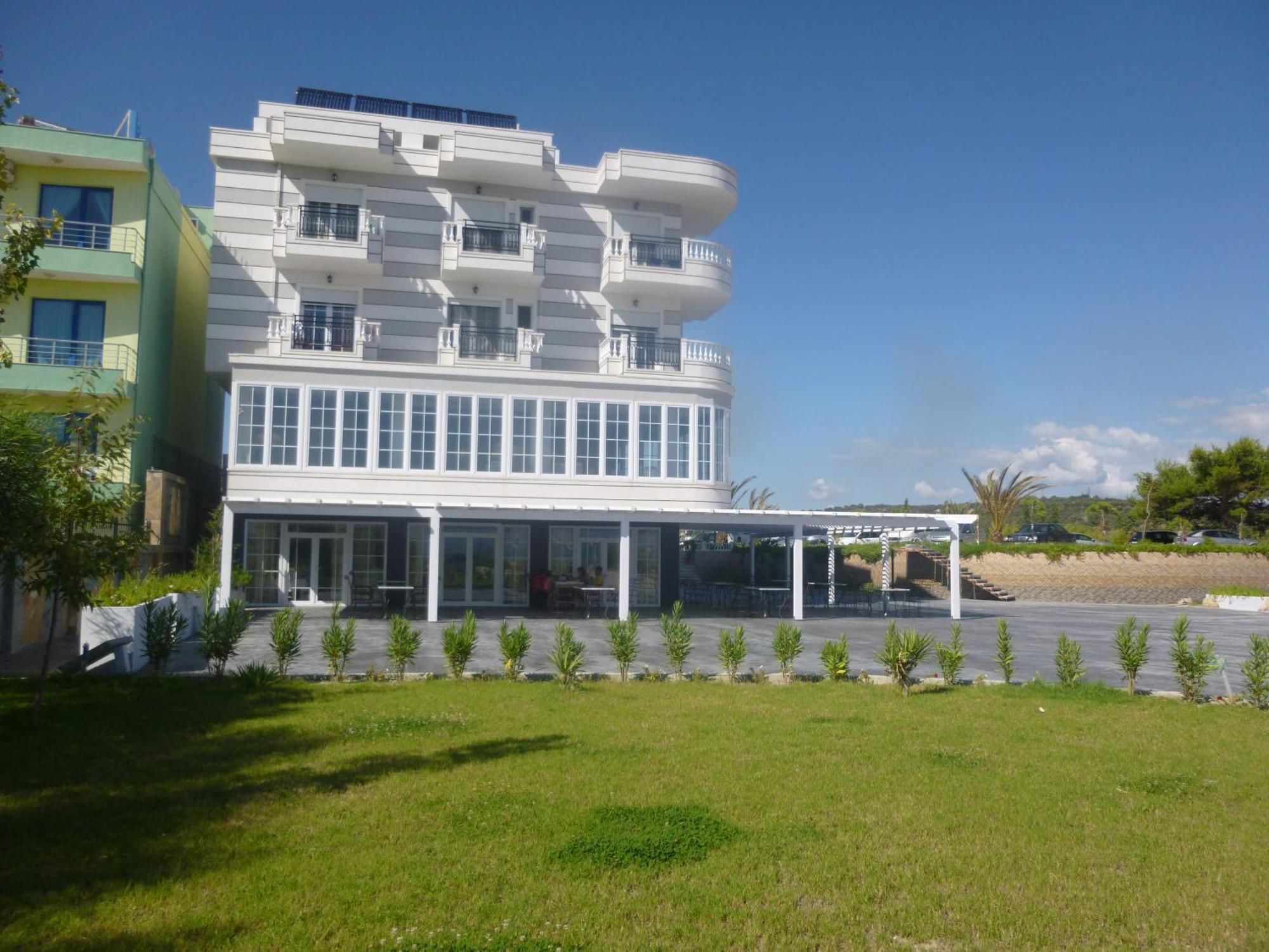 Villamaria Hotel Zverneci Exteriör bild