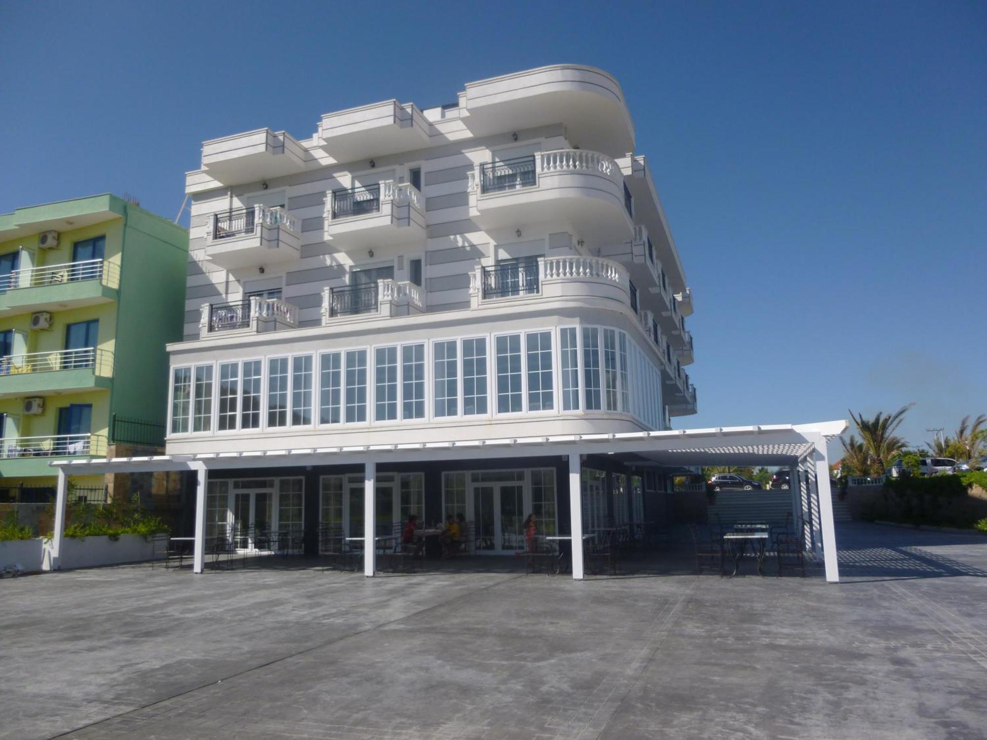 Villamaria Hotel Zverneci Exteriör bild